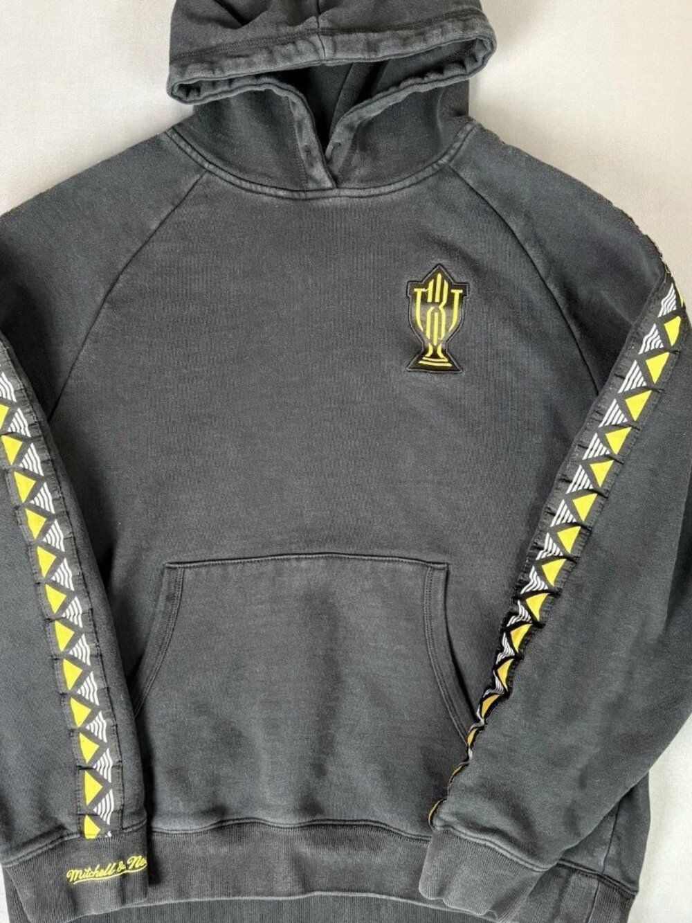 Mitchell & Ness Men's Black Trophy Room Long Sleeve Hoodie Sz XL